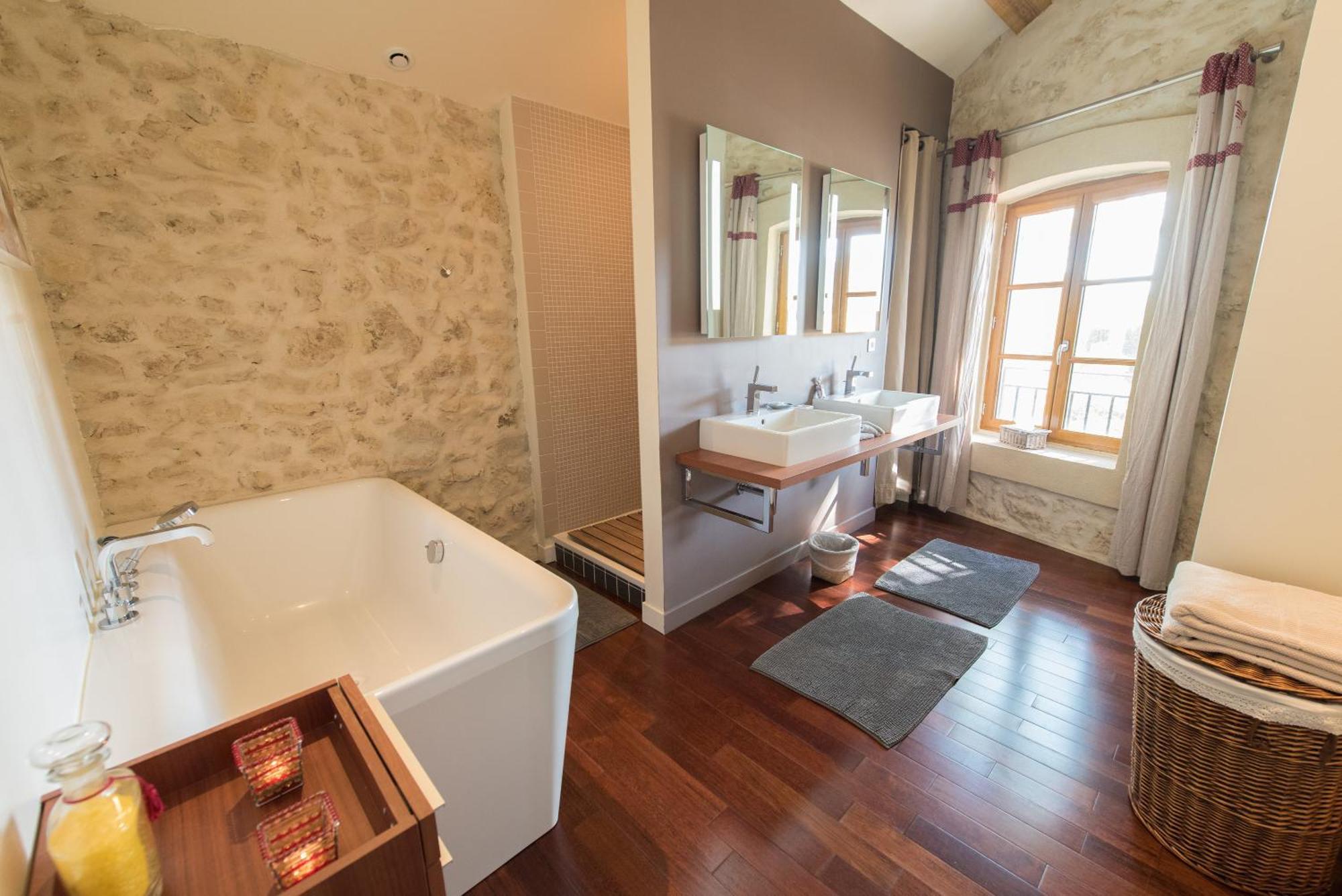 Le Relais De Pigasse Hotel Ouveillan Ngoại thất bức ảnh